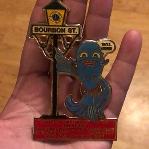 Vintage 1986 Pin